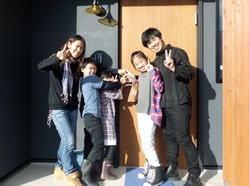 笑顔あふれる会社の皆さんが建ててくださった家で、笑顔と音楽あふれる日々を送っています!