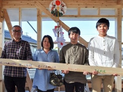 私たちの宝物がまた 1 つ増えました。ドロフィーズさんで建てることができて本当に良かったです。