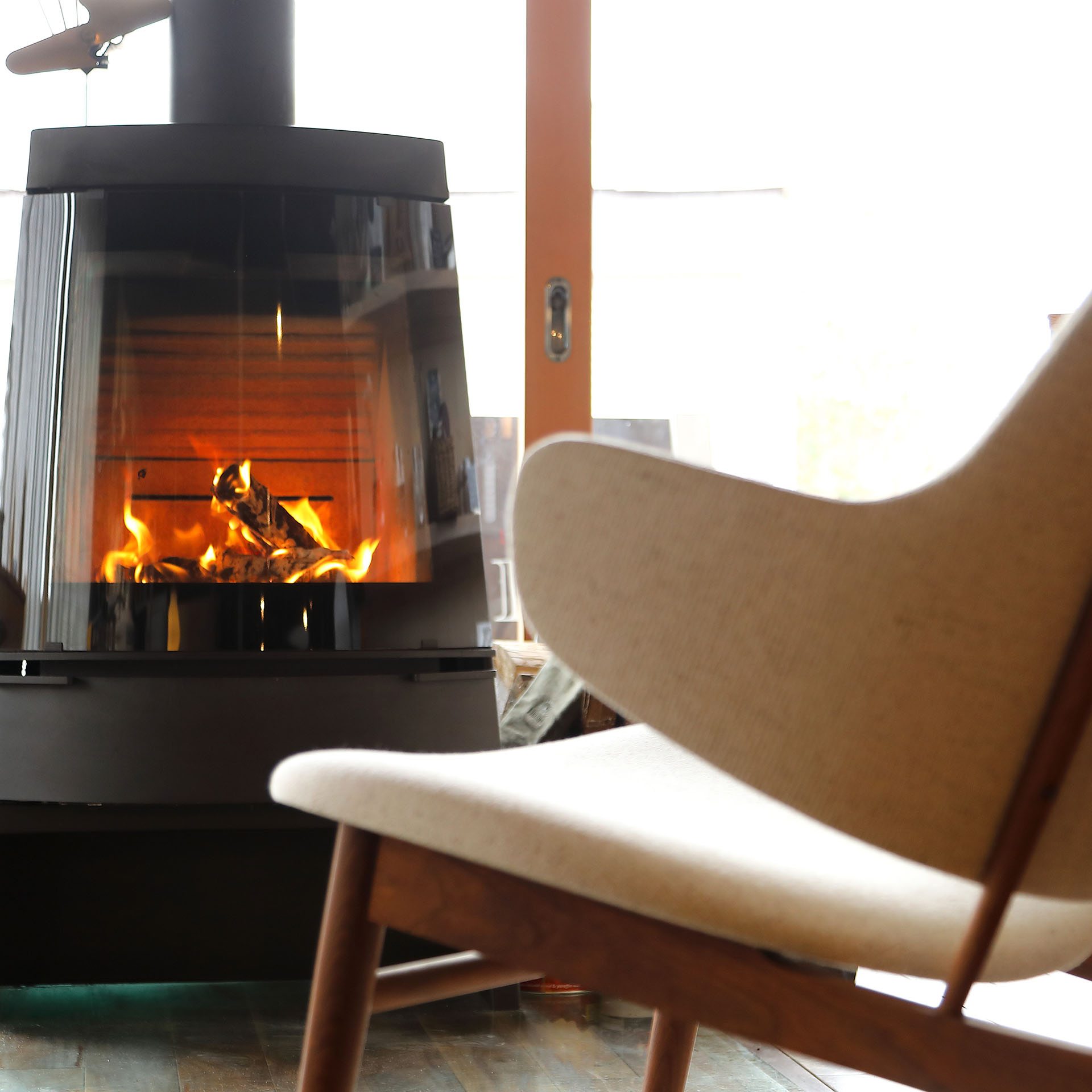 特別企画＞心も身体も温かく冬を過ごす！「薪ストーブ」「ペレット