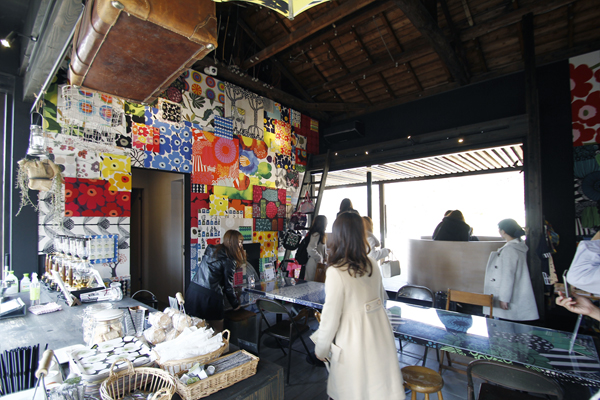 名古屋から都田駅cafeへ ツアーのお客様が来られました 浜松で安心の注文住宅を建てる工務店 都田建設 平屋 ガレージ 和モダンの実績多数 名古屋から都田駅cafeへ ツアーのお客様が来られました 浜松で安心の注文住宅を建てる工務店 都田建設 平屋 ガレージ 和モダンの実績多数
